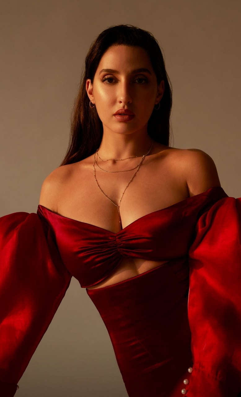 Nora Fatehi Big Tits