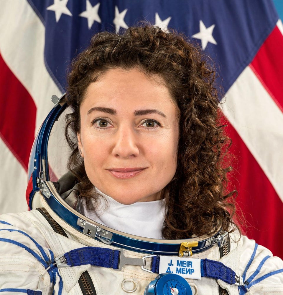 Not Our Everyday Goddess But Jessica Meir Is Absolutely Gorgeous Curly Girl In Space NSF