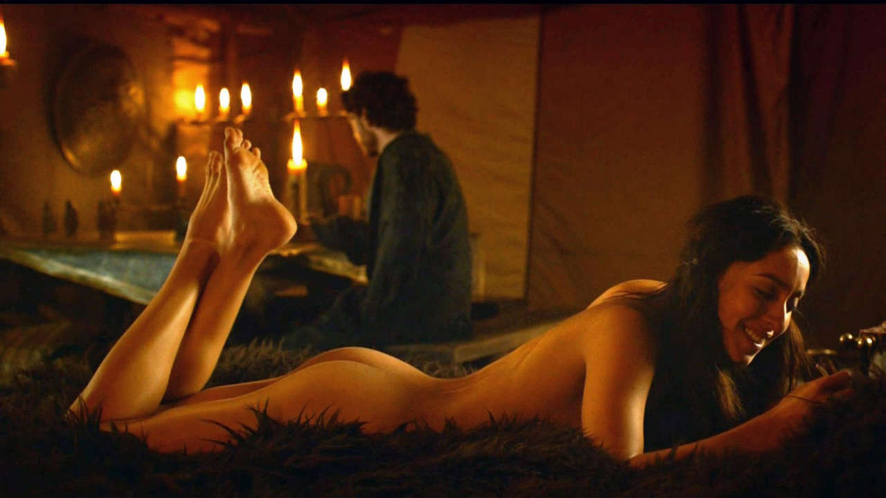 Oona Chaplin NSFW