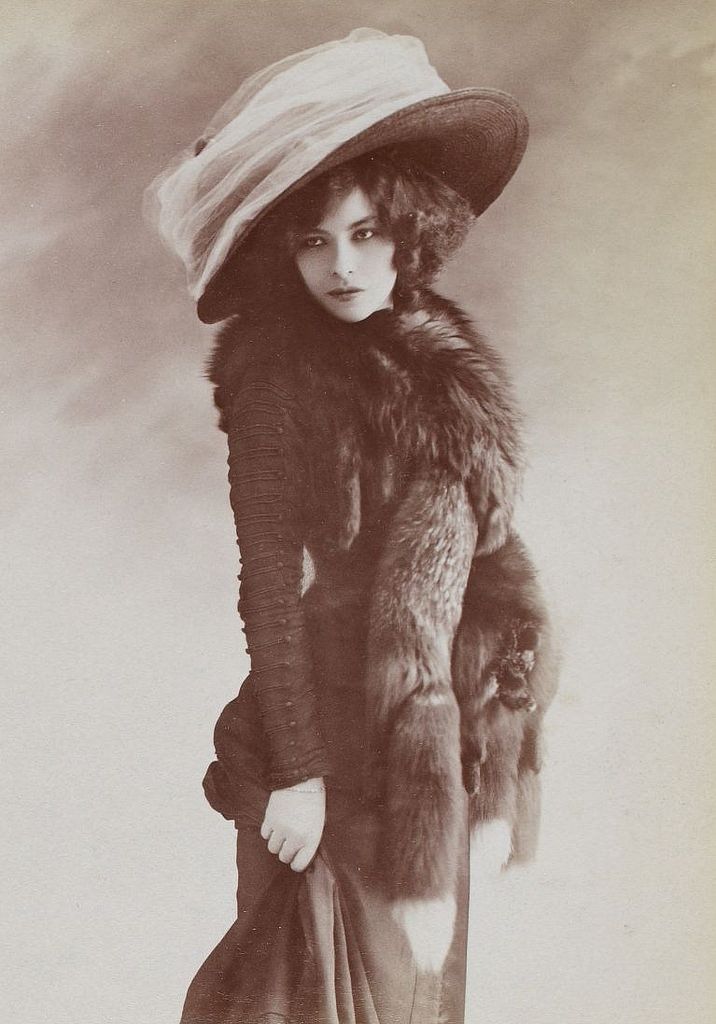 Polaire Aka Emilie Marie Bouchaud French Singer And Dancer C 1890s NSF