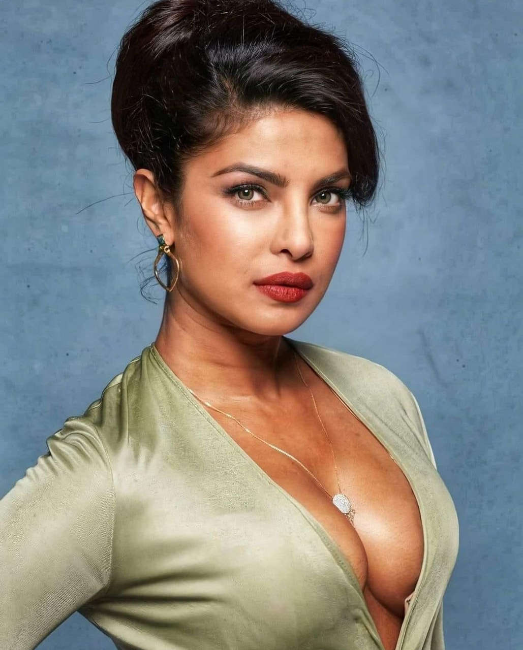 Priyanka Chopra Big Tit