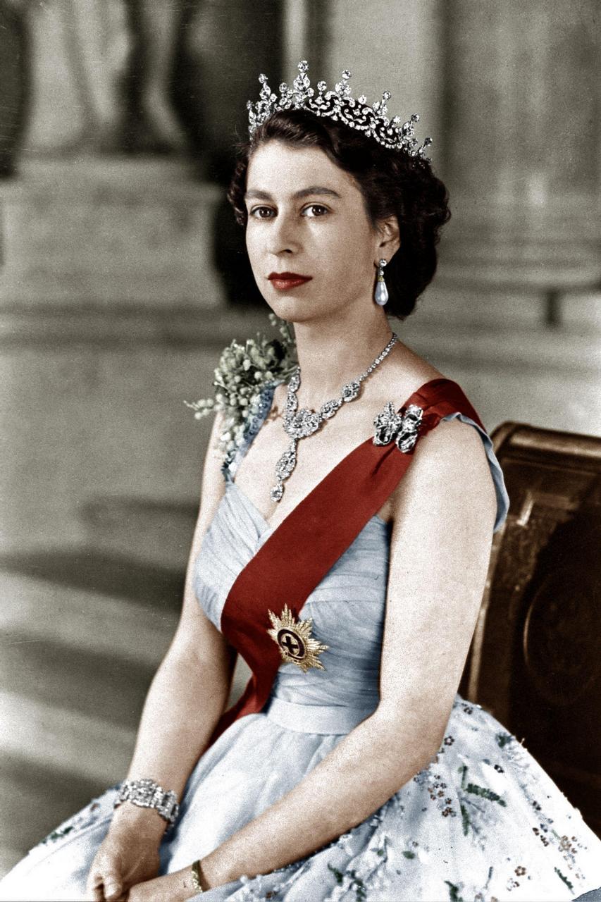 Queen Elizabeth Was So Hot NSFW