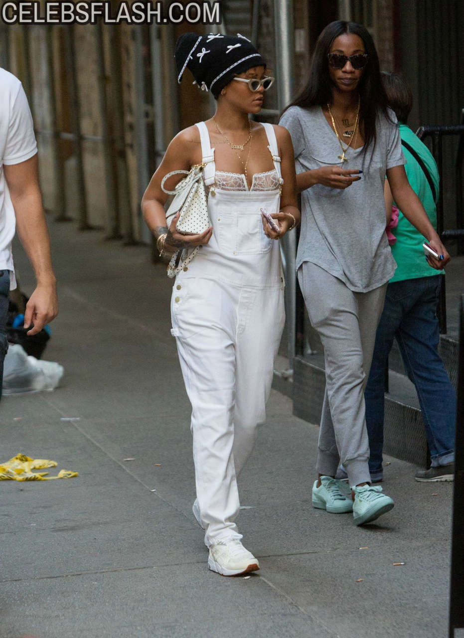 Rihanna Titty Flash In See Thru Bra While Shopping NSFW