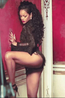 Rihanna Twerking NSFW