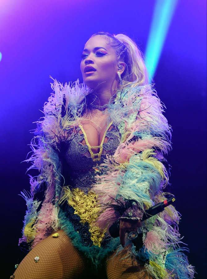 Rita Ora NSFW