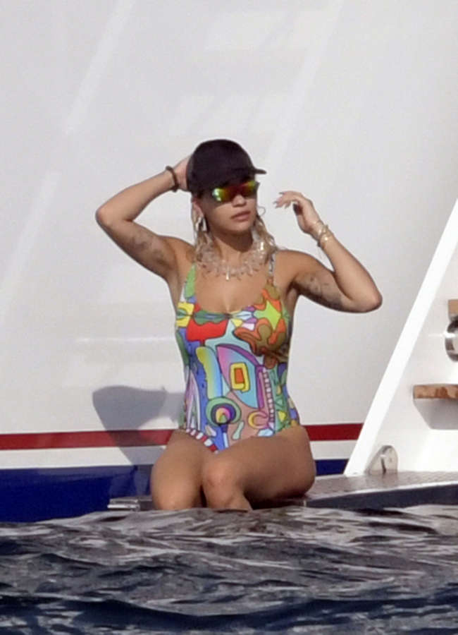 Rita Ora NSFW