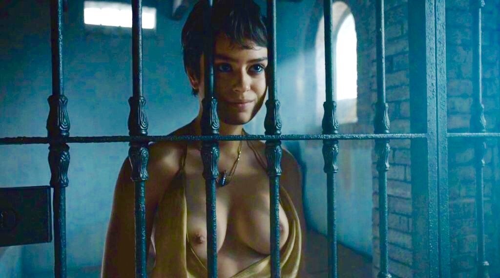 Rosabell Laurenti Sellers Brightened Pics From Game Of Thrones NSFW