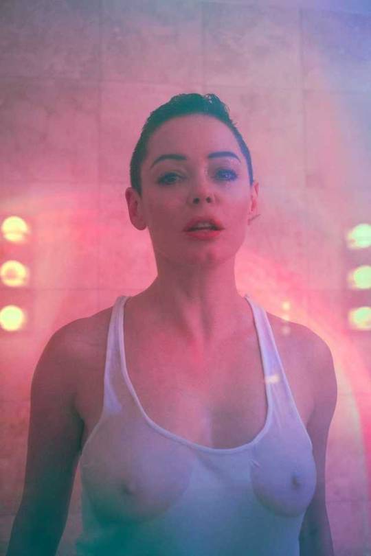 Rose Mcgowan Topless And Seethrough