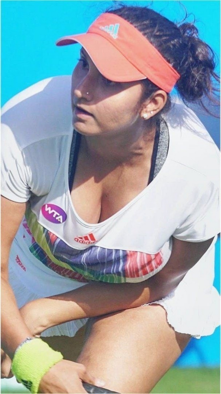 Sania Mirza Bustiest Indian Sports Person NSFW