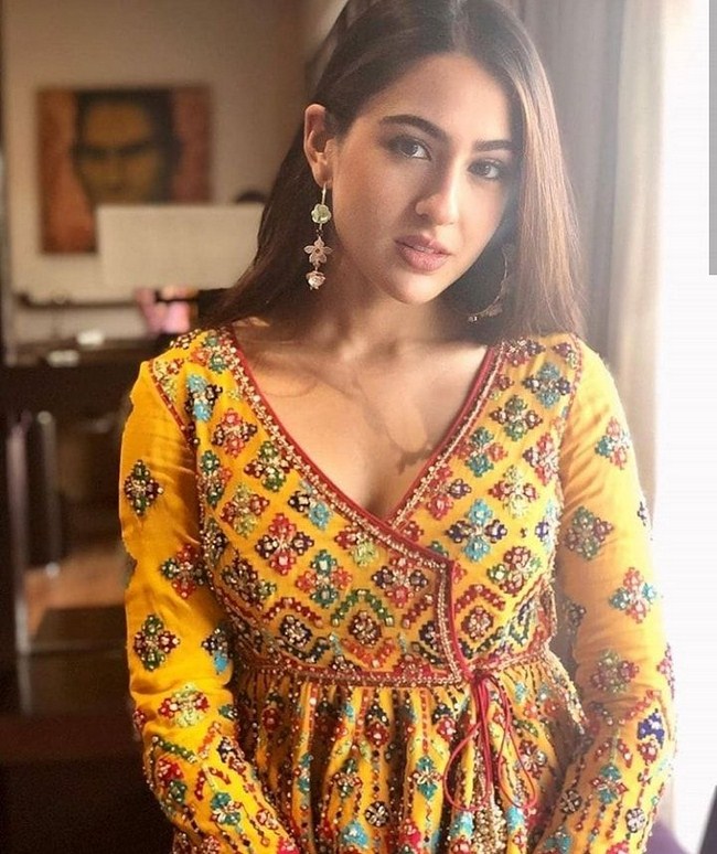 Sara Ali Khan NSFW