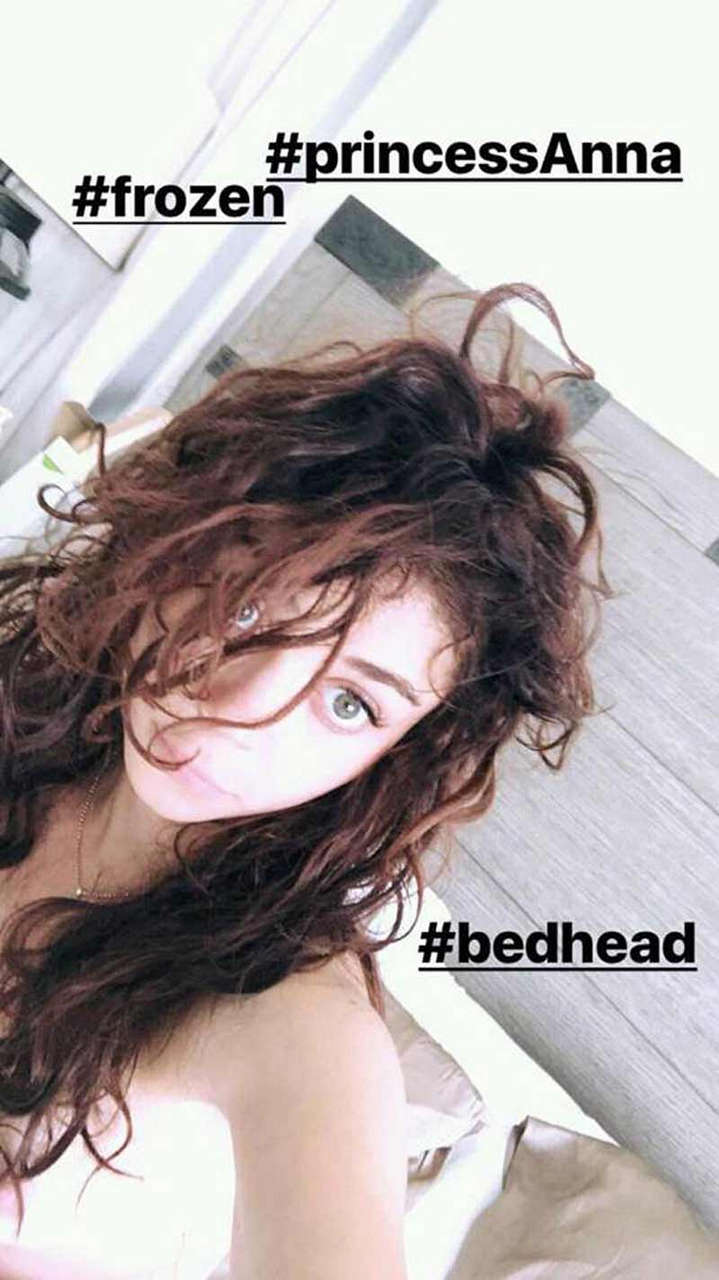 Sarah Hyland Instagram Nipple Slip NSFW