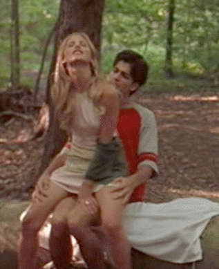 Sarah Michelle Gellar Grinding NSFW