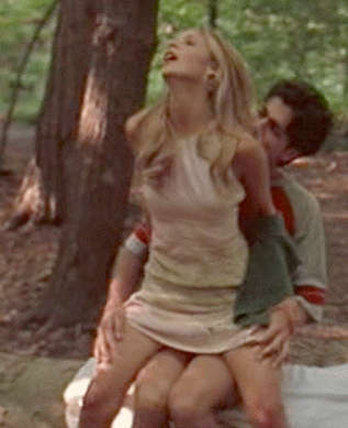 Sarah Michelle Gellar Grinding NSFW