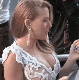 Scarlett Johansson Big Tits