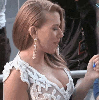 Scarlett Johansson Big Tits