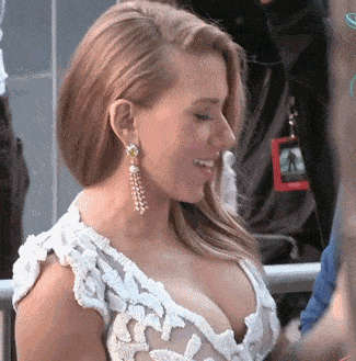 Scarlett Johansson Big Tits