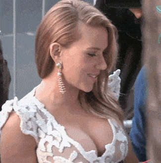 Scarlett Johansson Big Tits