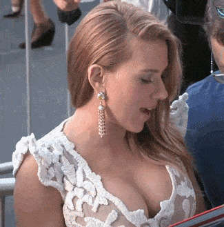 Scarlett Johansson Big Tits