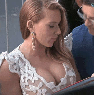 Scarlett Johansson Big Tits