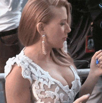 Scarlett Johansson Big Tits