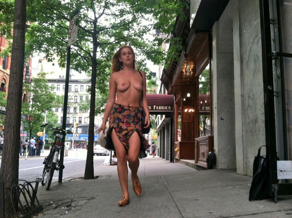 Scout Larue Willis Bruce And Demis Daughter Topless In Nyc Freethenipple NSFW NSFW