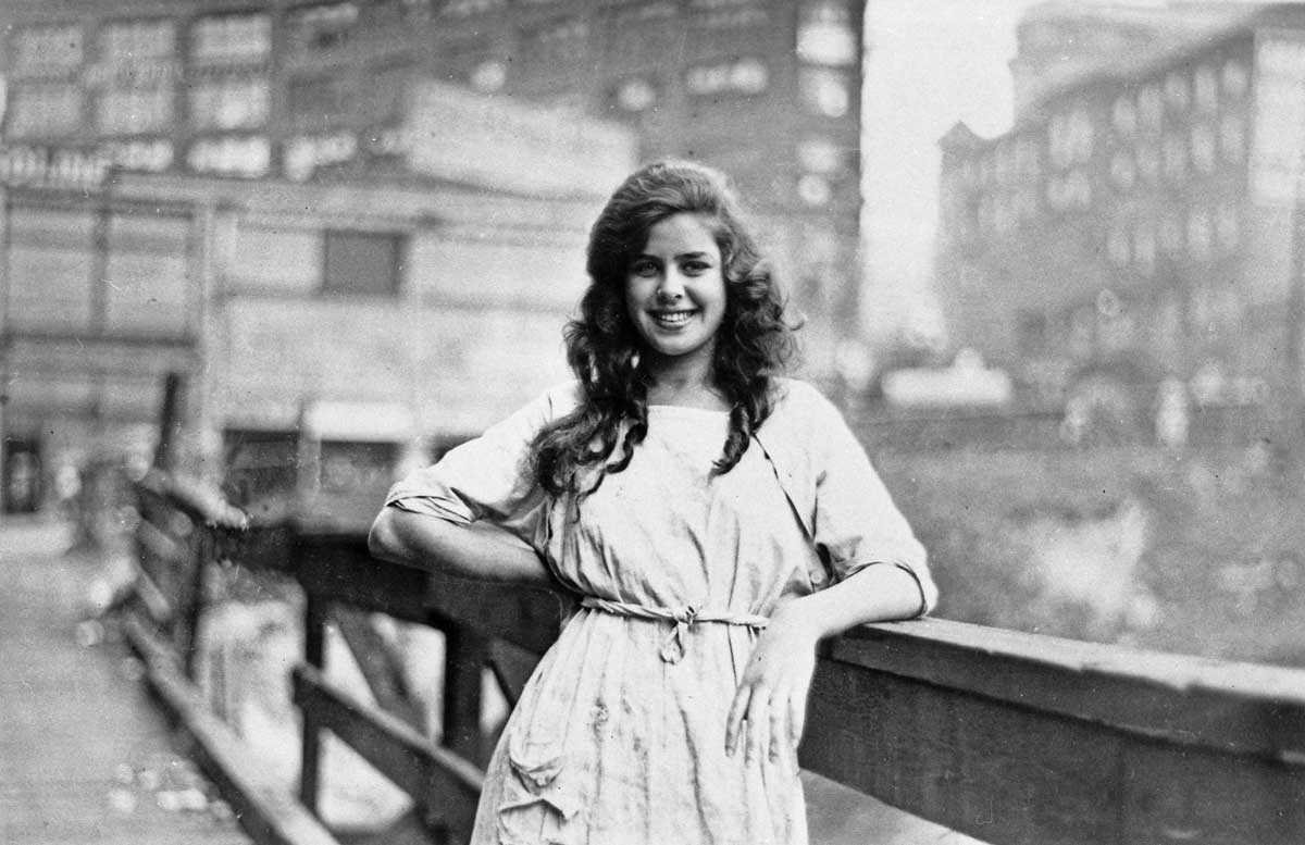 Seattle Wa Circa 1919 Young Female Employee Of Steward Andamp Holmes Drug Co Or Grocetaria NSF