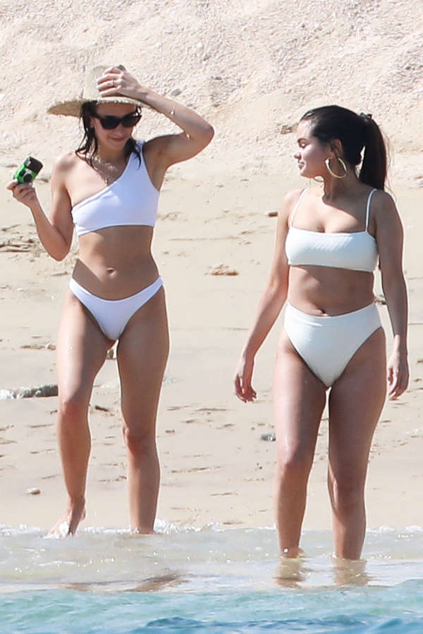 Selena Gomez NSFW