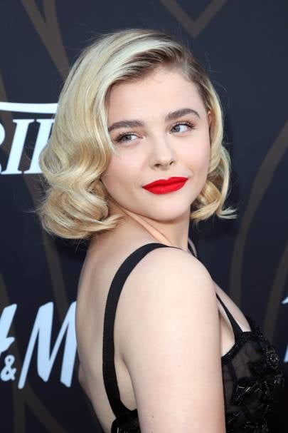 Sexy Celebs With Their Bright Red Lips