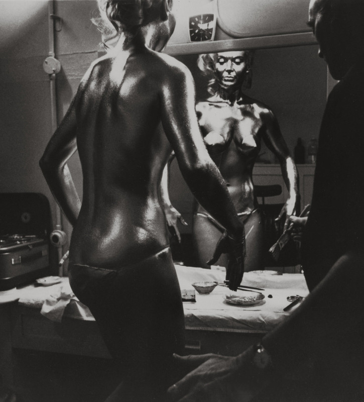 Shirley Eaton Gilded In Gold On The Set Of Goldfinger 1964 NSF