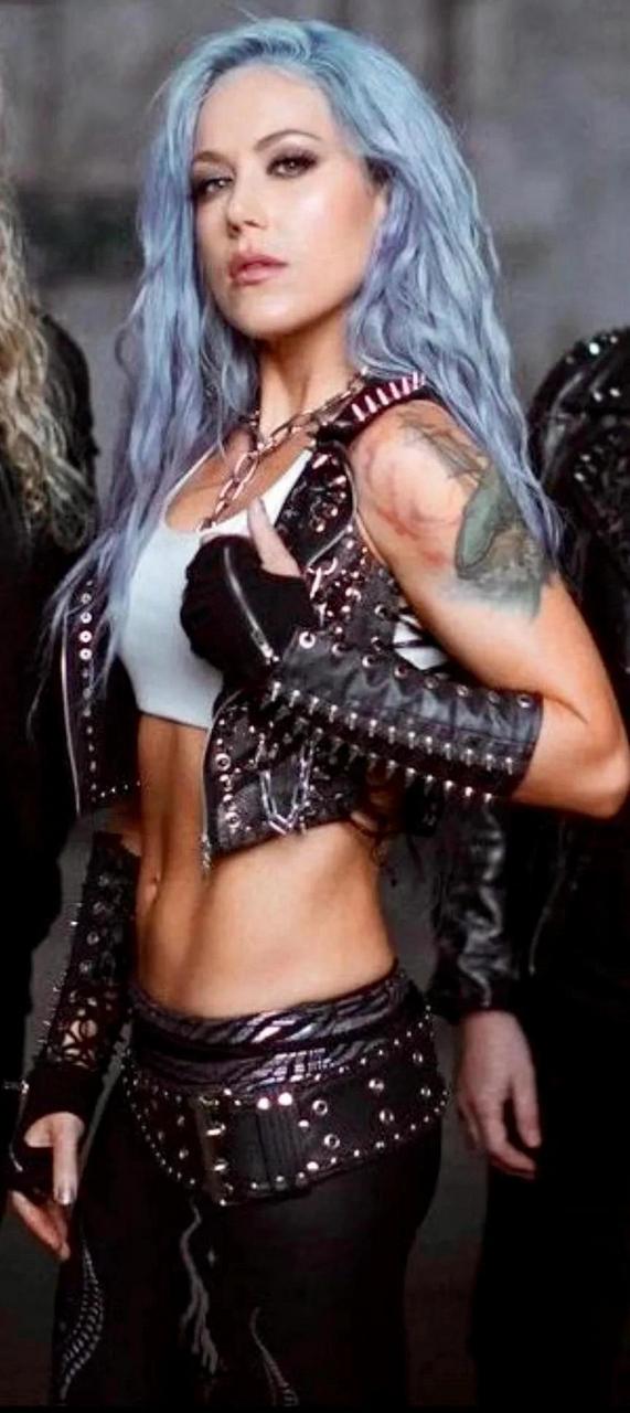 So Weak For Goddess Alissa White Gluz NSFW