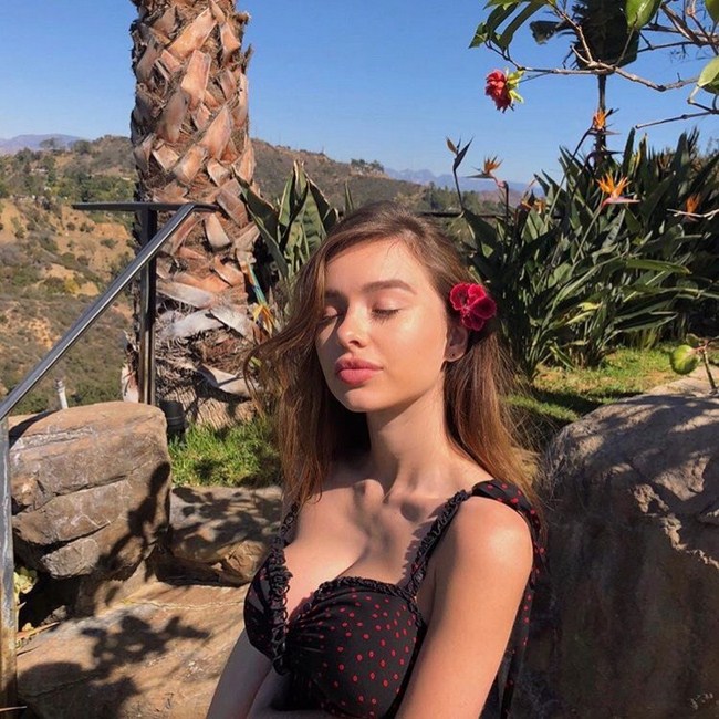 Sophie Mudd NSFW