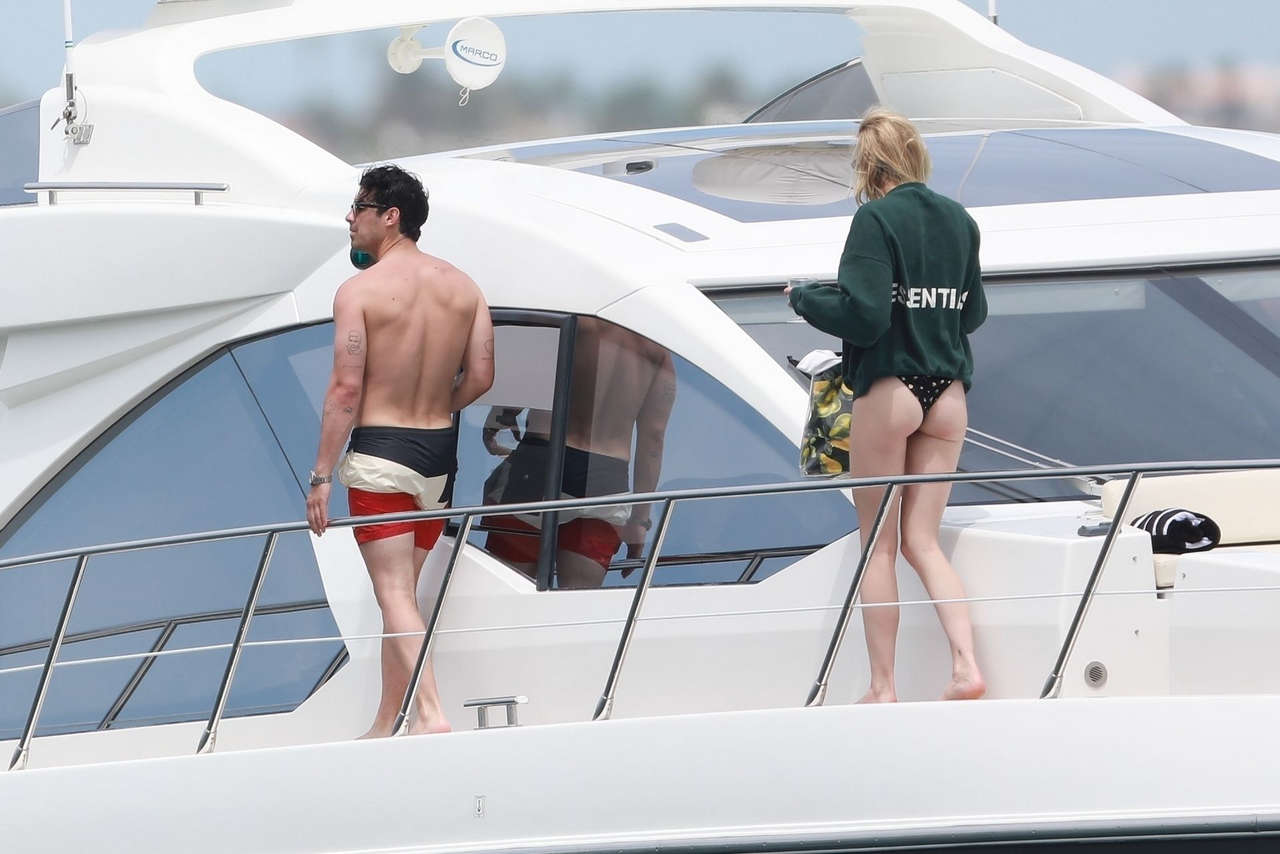 Sophie Turner In A Swimsuit Ass