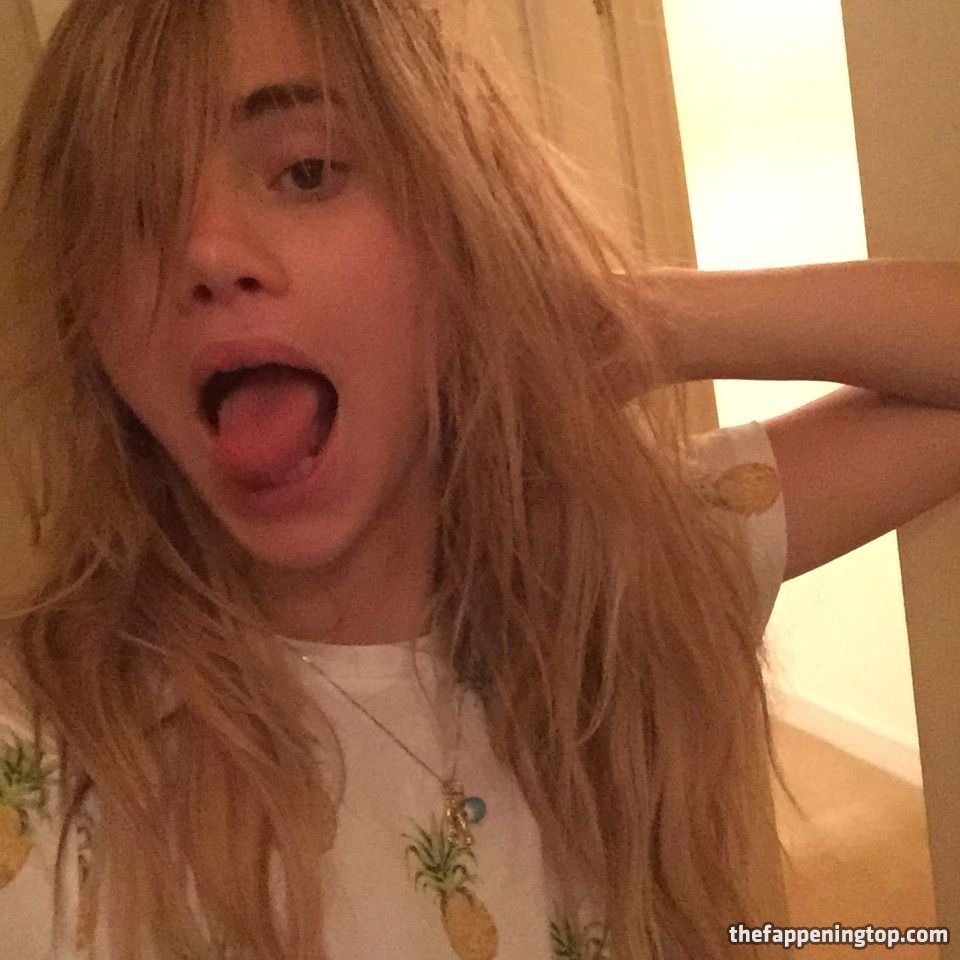 Suki Waterhouse NSFW