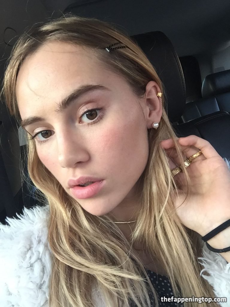 Suki Waterhouse NSFW