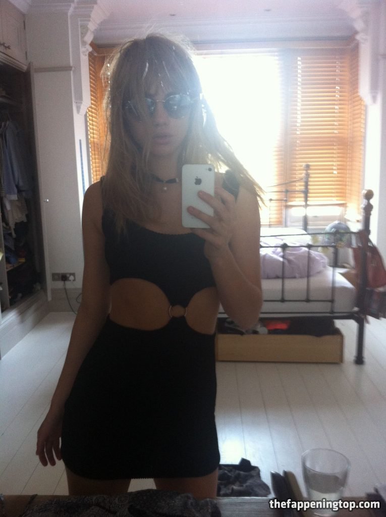 Suki Waterhouse NSFW