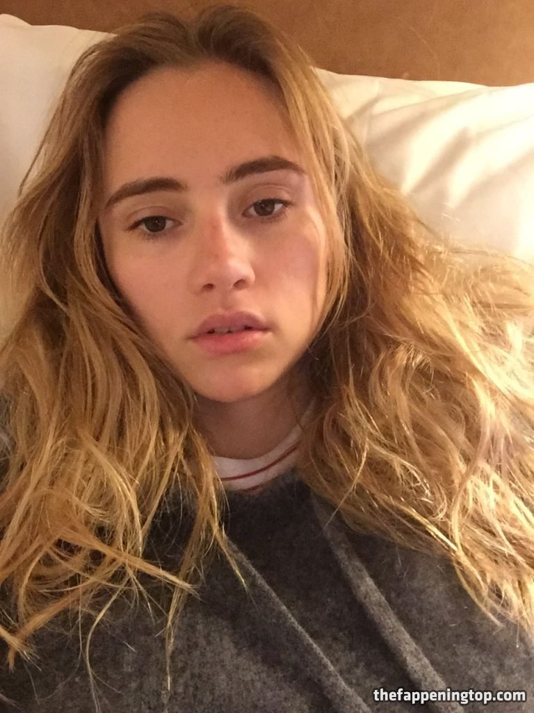 Suki Waterhouse NSFW