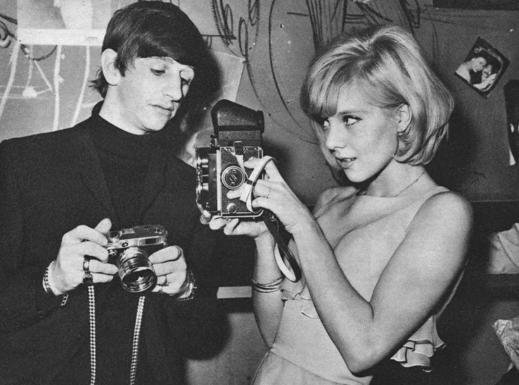 Sylvie Vartan In A Photo Op With Ringo Starr 1964 NSF