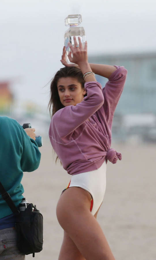 Taylor Hill NSFW