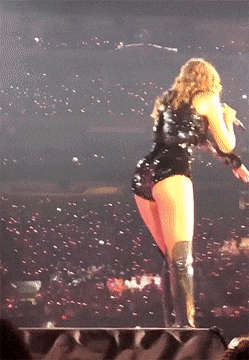 Taylor Swift Showing Off Her New Thick Behind Ass