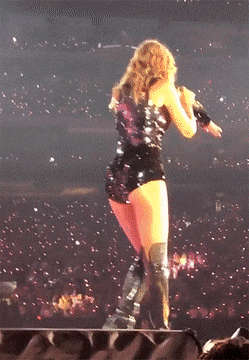 Taylor Swift Showing Off Her New Thick Behind Ass