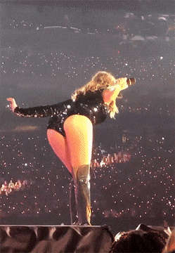 Taylor Swift Showing Off Her New Thick Behind Ass