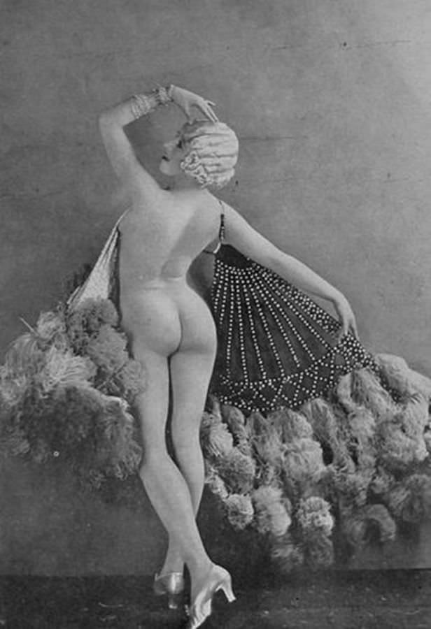 The Fan Dance At The Folies Bergere C 1920s NSF