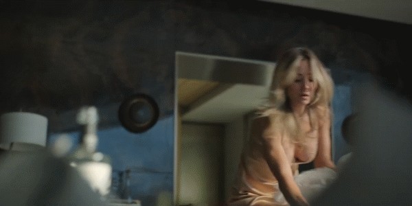 The Flight Attendant Gif Kaley Cuoco NSFW