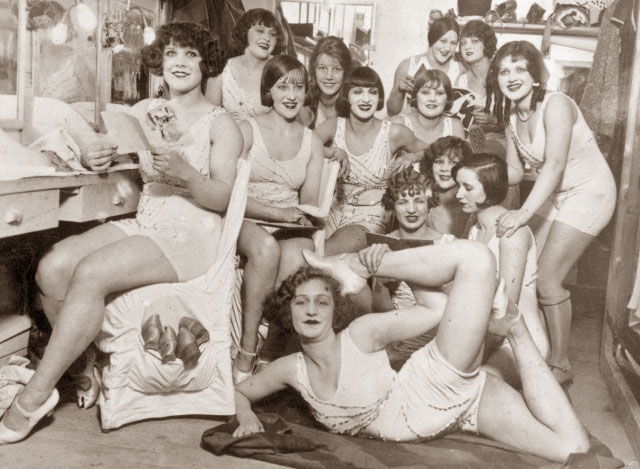 The Hoffman Girls In The Moulin Rouge Dressing Room Paris 1924 NSF