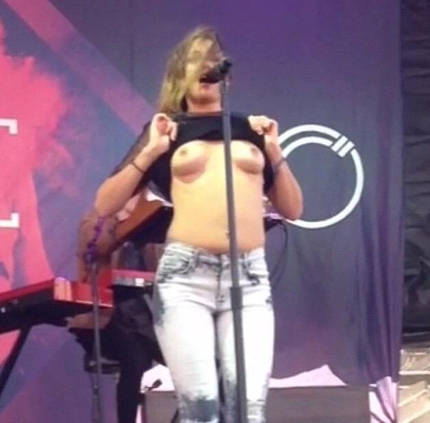 Tove Lo Flashing The Crowd In Boston Gif NSFW