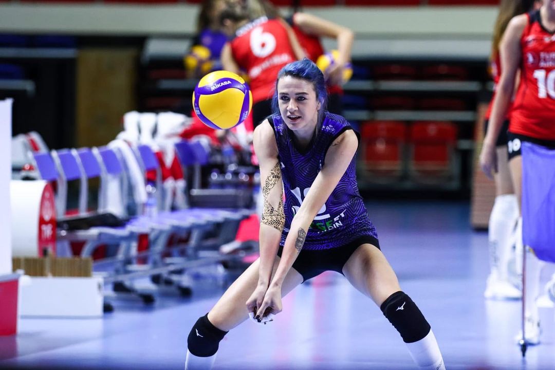 Turkish Volleyball Player Meryem Bo