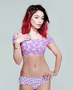 Vanessa Hudgens Looking All Kinds Of Sultry And Fuckable That Sexy Tummy Gets Me So Hard NSFW