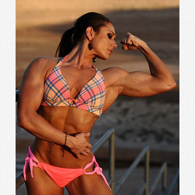 Vanessa Naesheim Muscles