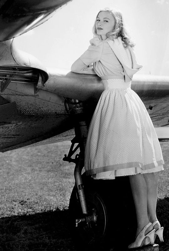 Veronica Lake Publicity Shot For I Wanted Wings 1941 NSF