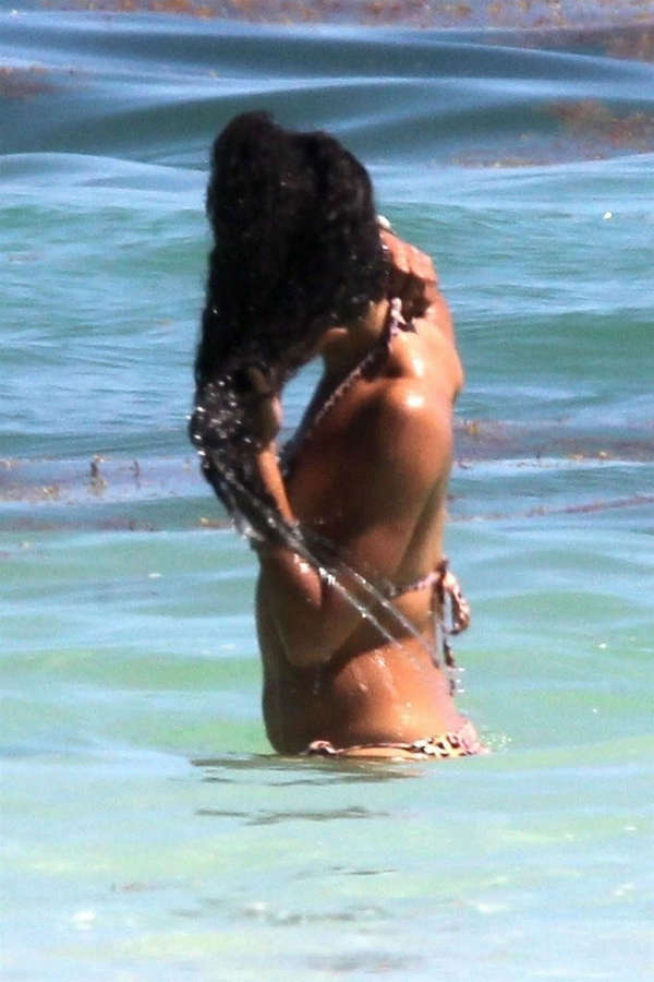 Vick Hope NSFW